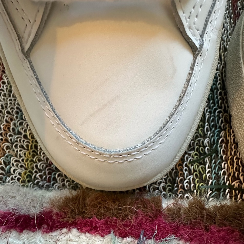 Veja NEARLY NEW V-12 white marsala náutico leather low top sneaker -8.5 (40 EU) - Picture 13 of 16